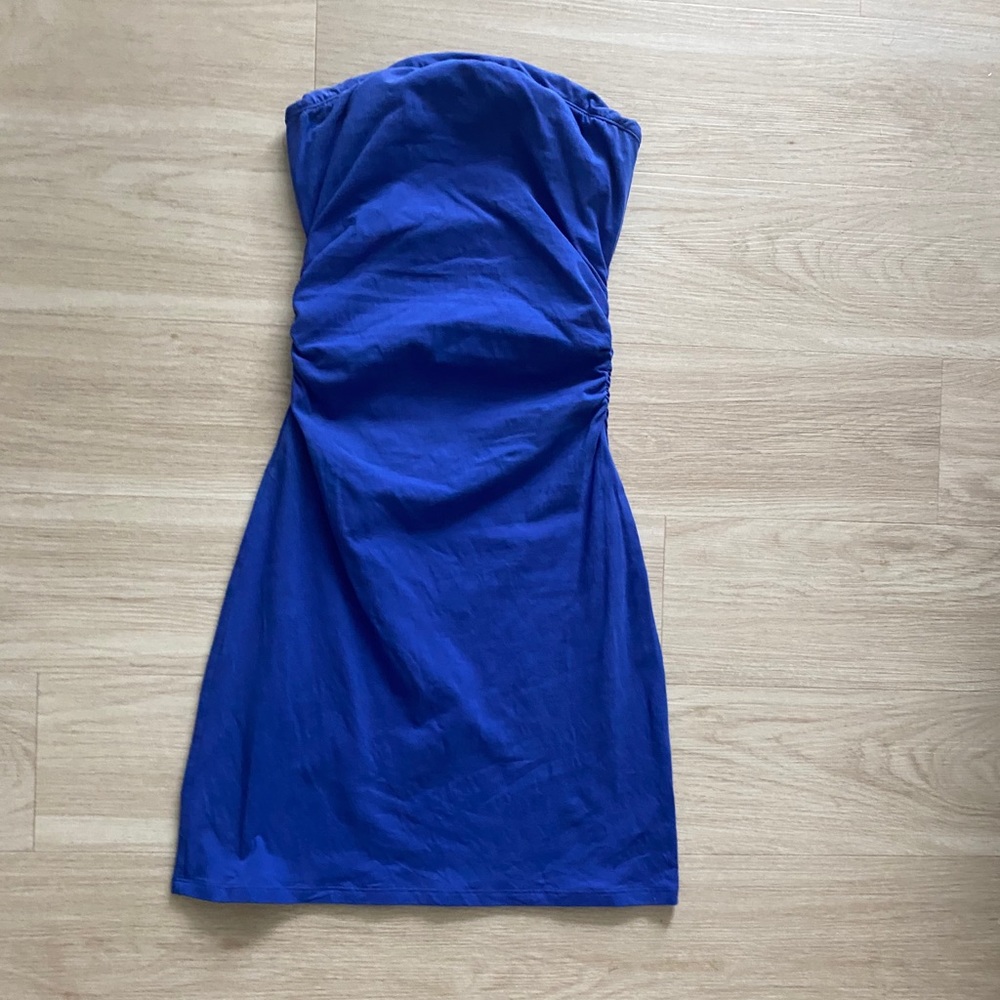 Blue strapless dress